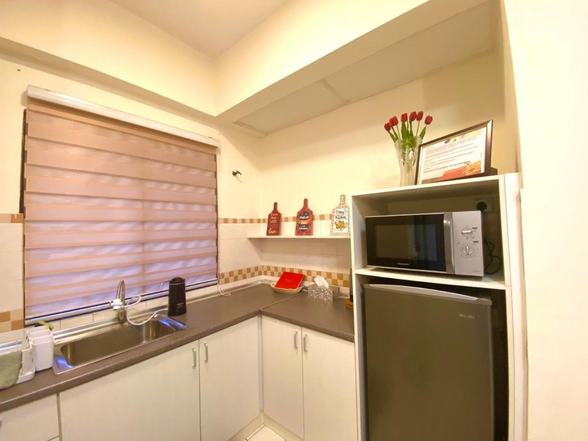 Shahmi Seaview Apartment - H4 Port Dickson Exterior photo